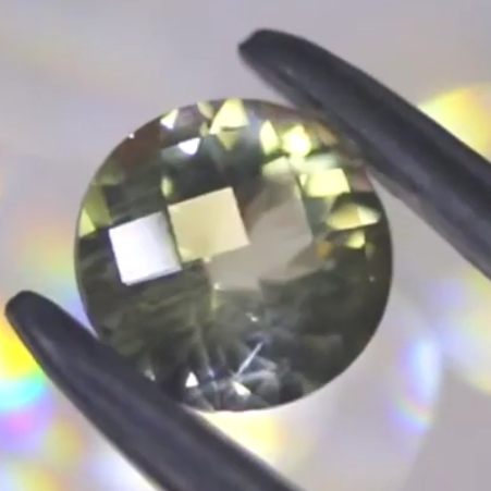 くららカットのラブラドライト1.59ct✨師匠作品❗️12/8 Live配信商品💎🌳⚡