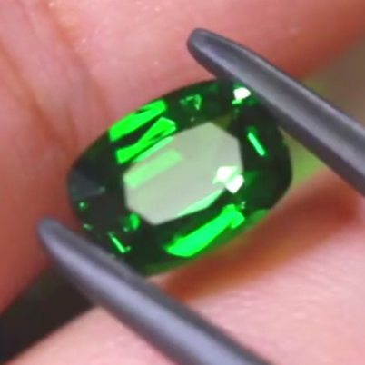 ツァボライト2.132ct✨アディダス作品✨12/8 Live配信商品💎🌳⚡️