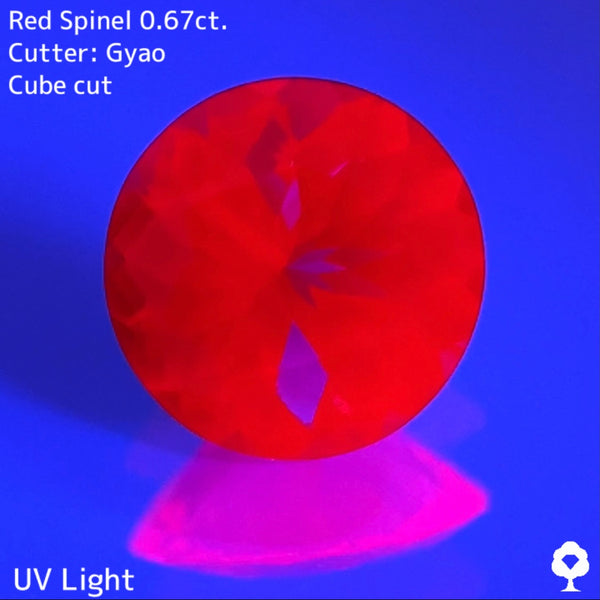 ピンク寄りレッドの強い彩度とテリの縁取りキューブカット★レッドスピネル 0.665ct【Cube cut】