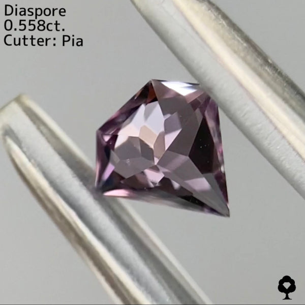 【お客さま専用】ダイアスポア0.558ct ピアッちゃん作品