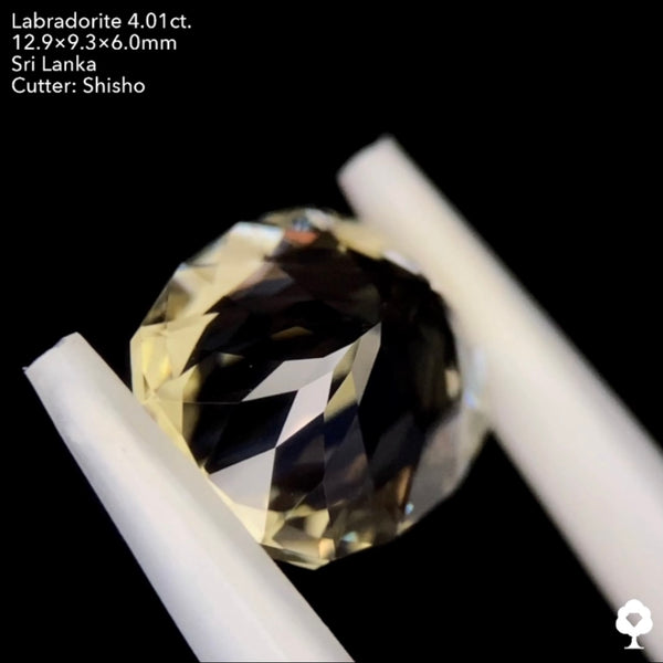【チャットオークション御落札様専用】ゴールデンラブラドライト4.01ct.＋原石付き