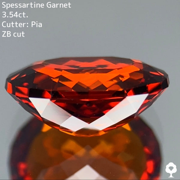 【お客さま専用】濃厚オレンジの美結晶は角を細かく取った宝石のカタチが浮かびあがるオーバル★スペサルティンガーネット 3.54ct【ZB cut】
