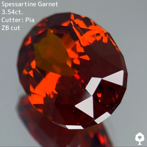 【お客さま専用】濃厚オレンジの美結晶は角を細かく取った宝石のカタチが浮かびあがるオーバル★スペサルティンガーネット 3.54ct【ZB cut】
