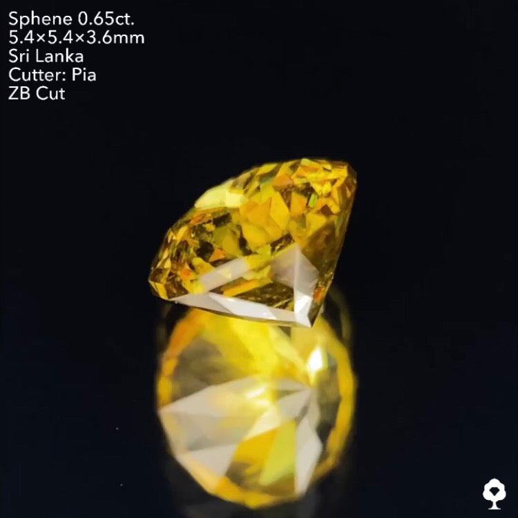 新カット【ZBカット】が施された7つの宝石が見えるスリランカ産★スフェーン0.65ct ピアッちゃん作品★ハラキリプライス