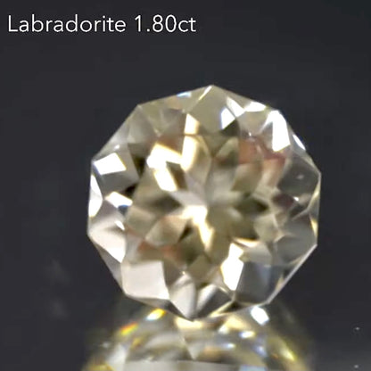 ラブラドライト1.80ct【8/18アンミルライブご紹介作品】