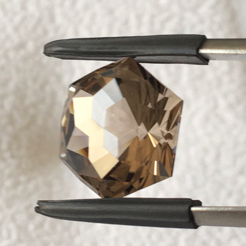 アディダスの六角形カット💎スモーキークウォーツ4.58ct❗️仕入職人のつぶやき動画付き💬