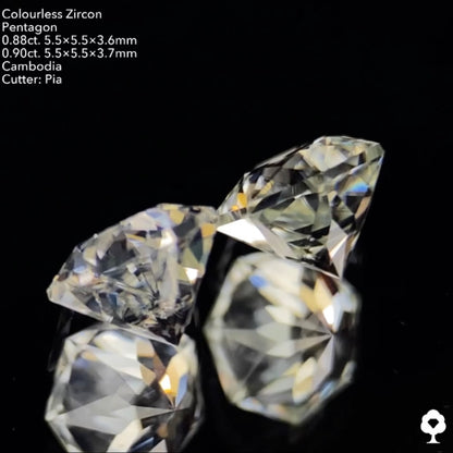 【SOLD OUT】カラーレスジルコンジルコン 0.78ct. / 0.85ct. 2個セット計1.63ct ピアッちゃん作品