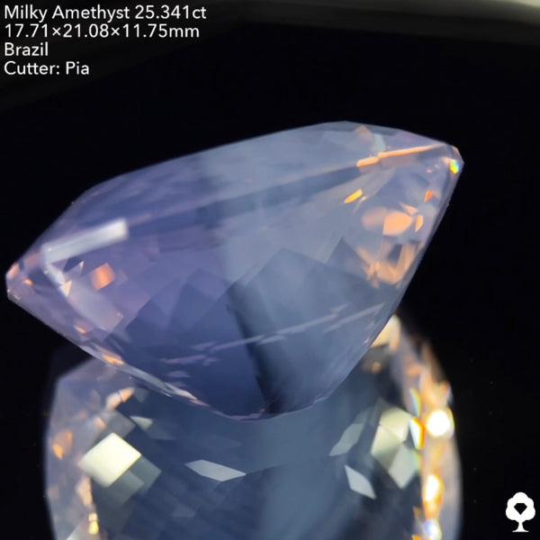 ミルキーな斜線が半々に描く面白い世界の美巨ファンシークッション★ミルキーアメジスト25.341ct ピアッちゃん作品