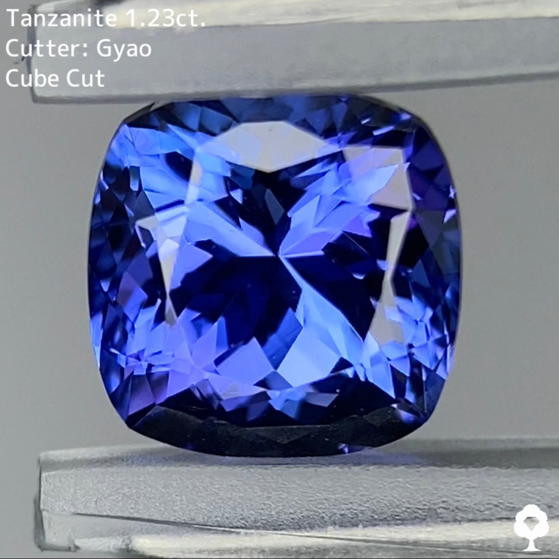 【お客さま専用】花のような煌めきを放つ多色性感じる美色クッションタンザナイト 1.23ct  ゲオちゃん作品【Cube Cut】20ZBご利用価格